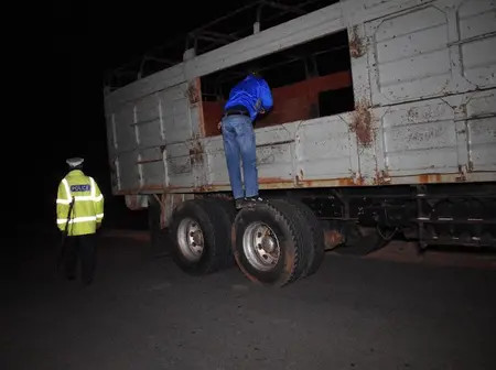 KeNHA to Step Up Night Patrols in Crackdown on Overloaded Sand Trucks