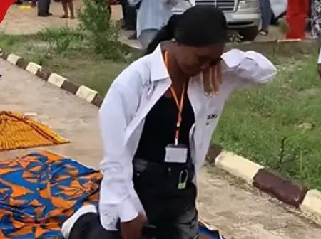 Emotional Moment as Mum Spreads Lesos on Ground for Daughter Who Passed Final Exams, Kneels to Pray