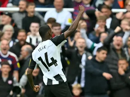 Newcastle striker Isak determined to join Liverpool