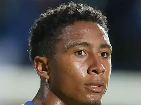 Brazilian Forward Takes Mamelodi Sundowns to FIFA Over Blocked Qatar Transfer Citing Lassana Diarra Case