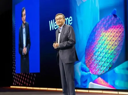 Trump Meets Intel CEO in Tense Talks After Public Call for Resignation.