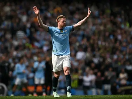 De Bruyne leads Napoli’s Serie A title defence as Lukaku injury causes concern