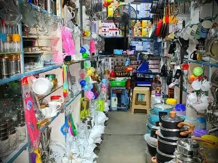 Trader on Brink of Collapse Revives Business, Surprising Community