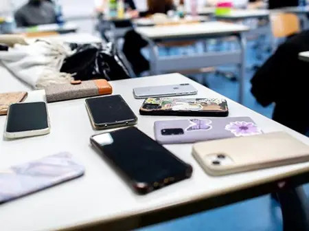 Banadir bans smartphones in schools to curb distractions and improve discipline