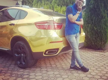 “Too much money” Meet 26 years old Jobless Kenyan guy, JOSEPH KINYUA, who owns 6 cars and lives in a 6 bedroom house despite this tough economy. Here is how he makes his money that will surprise you.