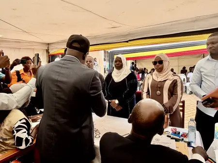EC warns politicians over early campaigns