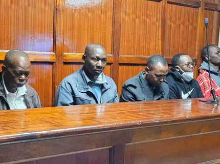 Police seek to detain 5 officers accused of illegal firearms trafficking for 14 days