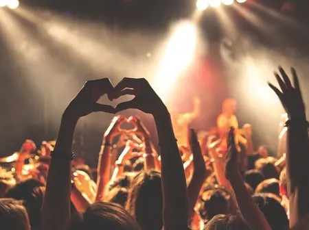Digital Gossip: When WhatsApp Groups Turn Into Cyber-Risk Zones