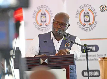 EC warns candidates against voter bribery through donations and fundraising drives