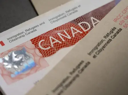 Study Permit Approvals in Canada Fall Over 70% in First Half of 2025