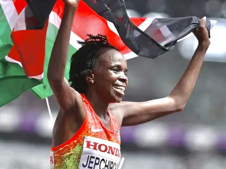 Jepchirchir Edges Assefa by Two Seconds to Claim World Marathon Gold in Tokyo