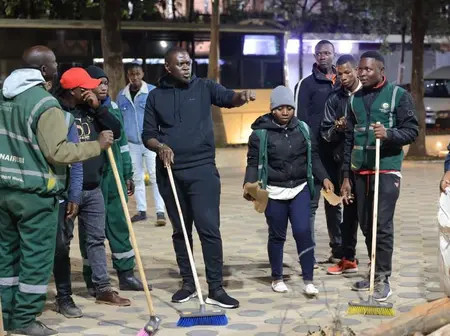 PHOTOS – Sakaja Joins CBD Cleanup, Declares Crackdown on Parking Boys and Matatu Menace