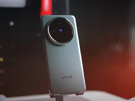vivo X300 Series Promises 4K 60fps Cinematic Portrait Video and Dual 200MP Cameras to Challenge iPhone 17
