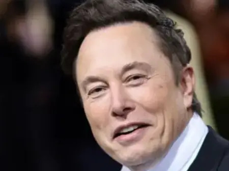 Elon Musk Takes Jab at Meta Over Facebook, Instagram Outage