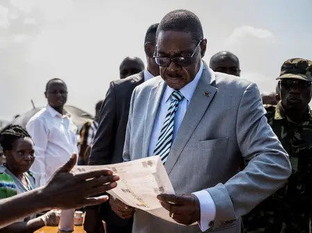 Malawi’s Mutharika sworn in for second term as president